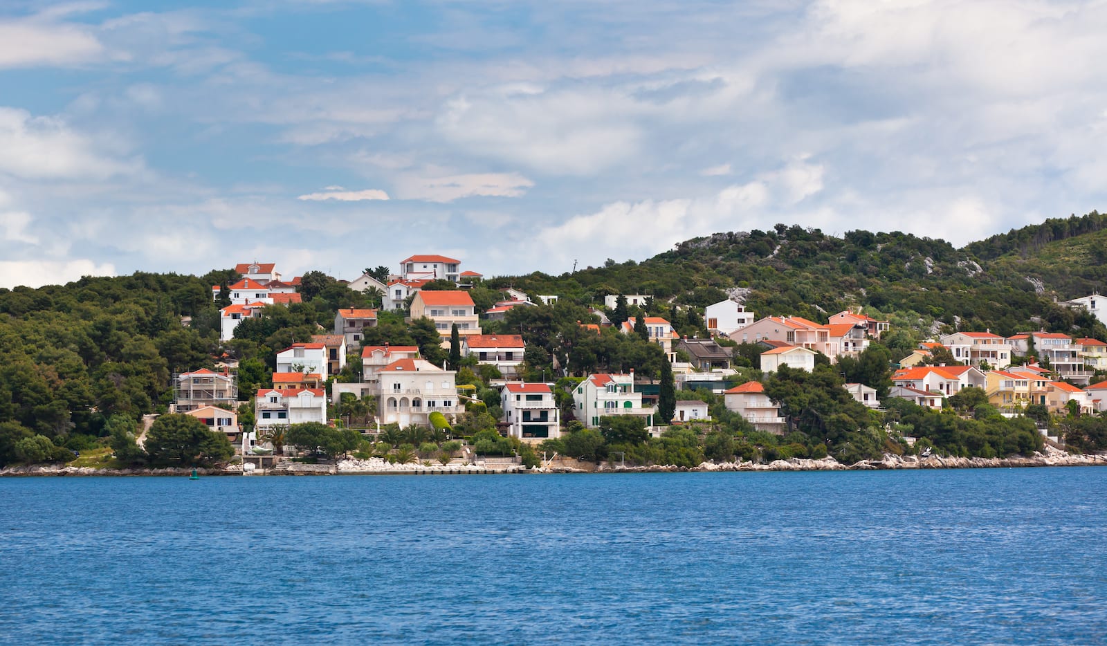 L’isola di Ciovo vista dalla città di Trogir
